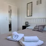 Ideal For Families-children's Play Area, Terrace, Bbq, Wifi Ferienhaus