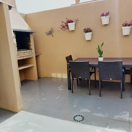 펜션 Ideal For Families-children's Play Area, Terrace, Bbq, Wifi